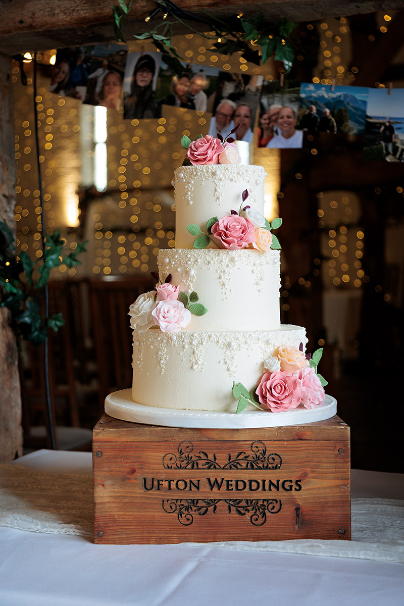 Ufton Court wedding cake